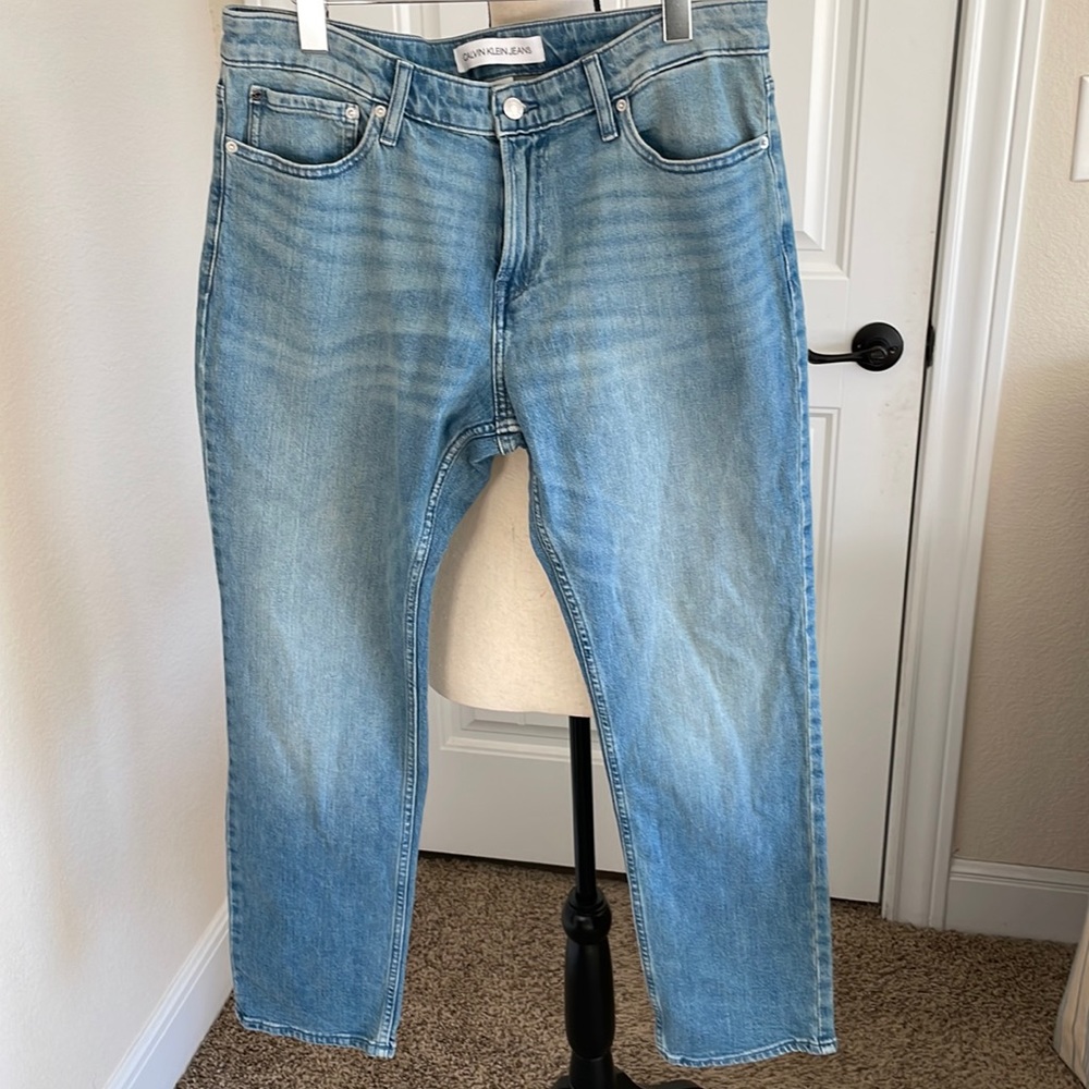 Calvin Klein Men’s Slim Straight Cotton 5 Pocket Omega Stitching Jeans 34x30